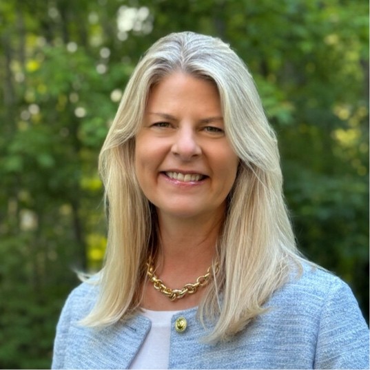 headshot of lorra brown