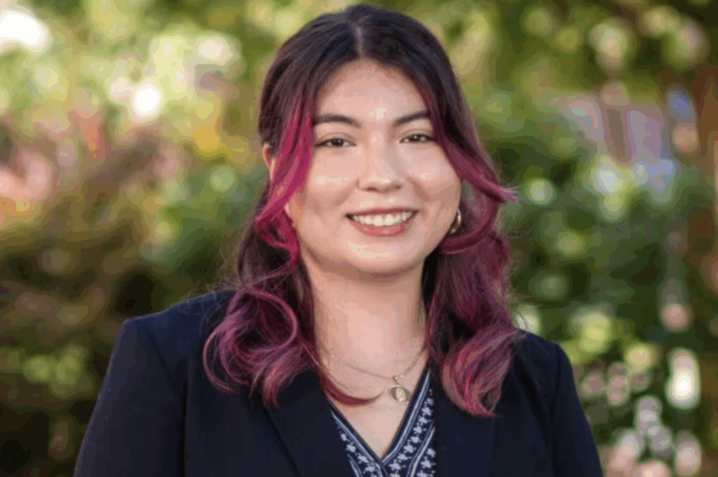 headshot of Sarah Peralta